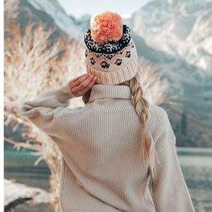 Pom beanie 🤍